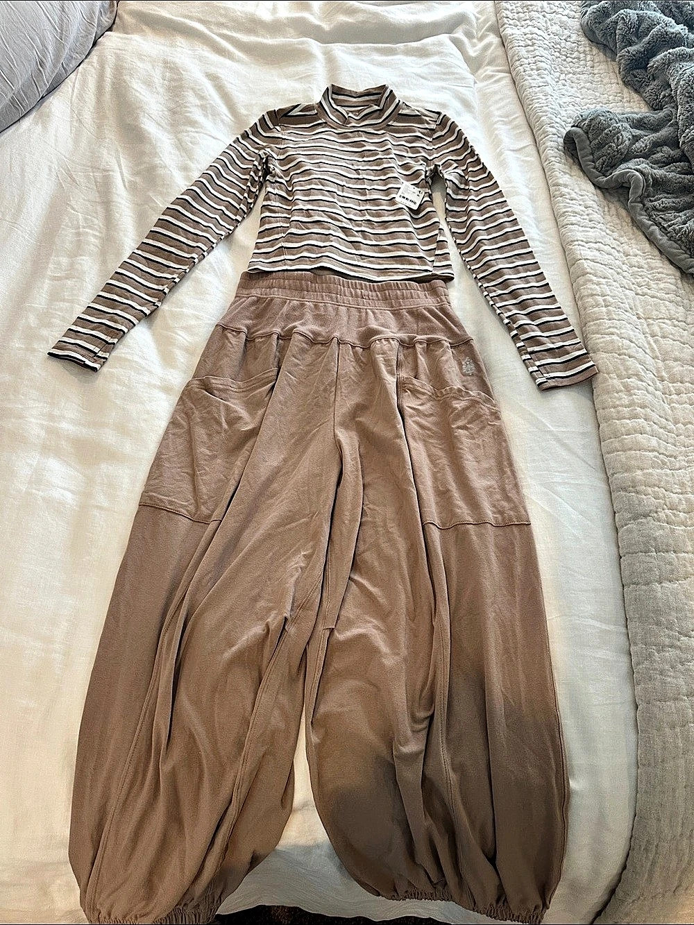 FP Movement by Free People Striped matching set in Sandy & Navy Stripe-NWT